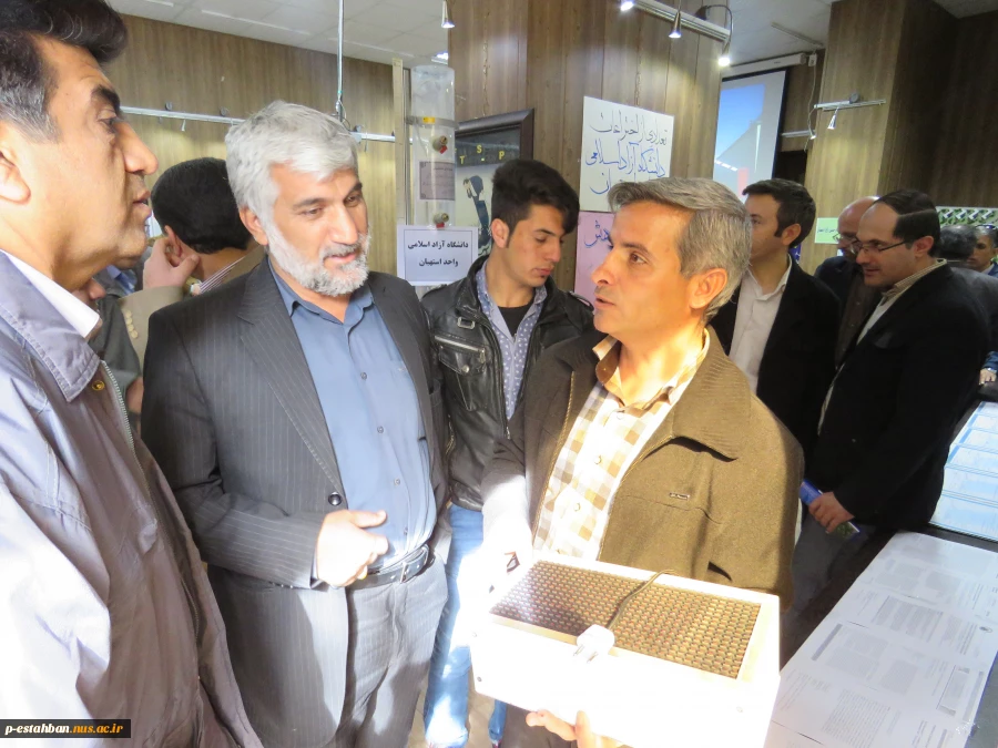 نمایشگاهی از دستاوردهای دانشجویان آموزشکده 14