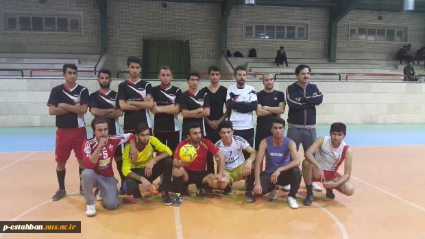 برگزاری مسابقات فوتسال به مناسبت روز دانشجو 2