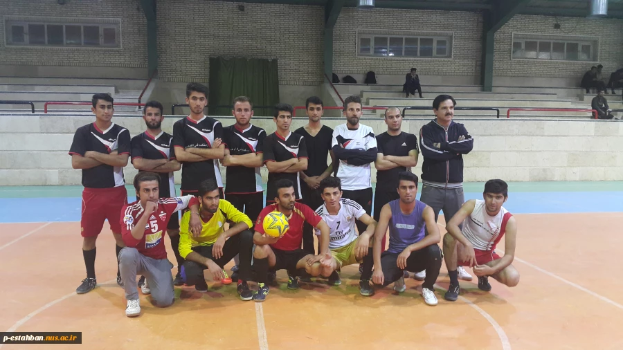 برگزاری مسابقات فوتسال به مناسبت روز دانشجو 2