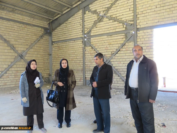 بازدید مسئولین دفتر استانداری فارس از پروژه چند منظوره دانشکده 4