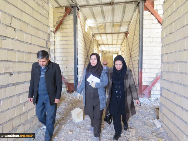 بازدید مسئولین دفتر استانداری فارس از پروژه چند منظوره دانشکده 7
