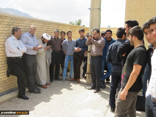مسابقه تیراندازی در بین کارکنان آموزشکده بمناسبت گرامیداشت هفته معلم اردیبهشت95 5