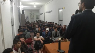 جلسه کارآفرینی با حضور ریاست شورای اسلامی شهرستان استهبان و ریاست مرکز فنی و حرفه ای در خوابگاه  3