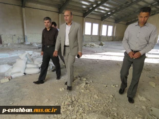 بازدید فرماندار استهبان از قسمت های مختلف مرکز آموزشی و قول مساعدت جهت اتمام پروژه در حال ساخت 25 تیر 98 4